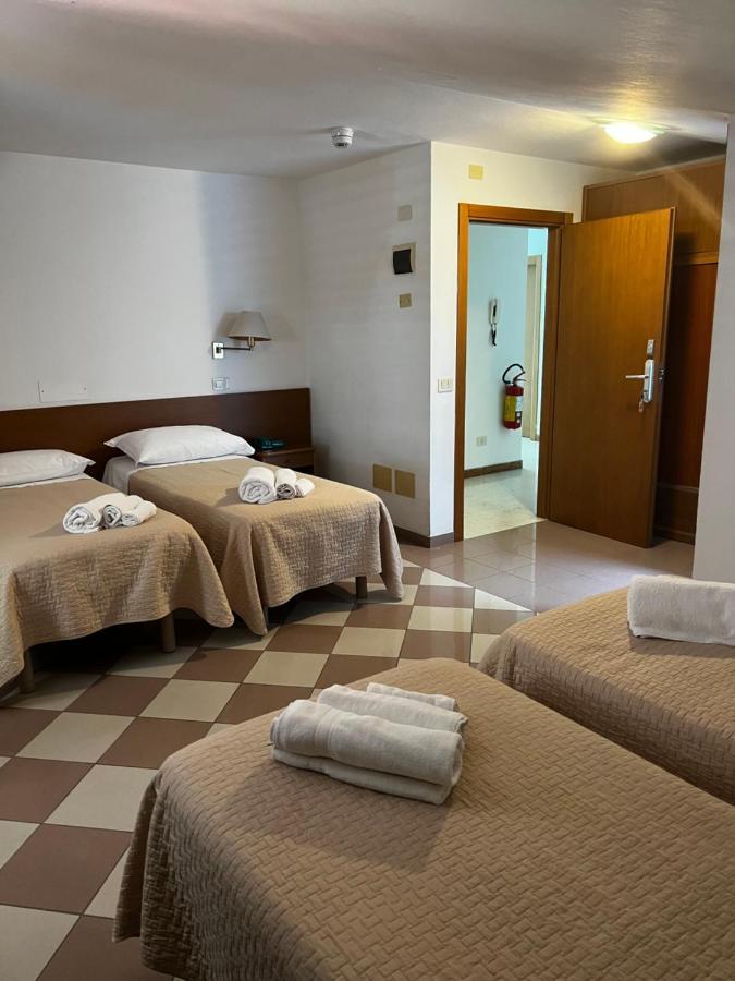 Hotel Trieste 里乔内 外观 照片
